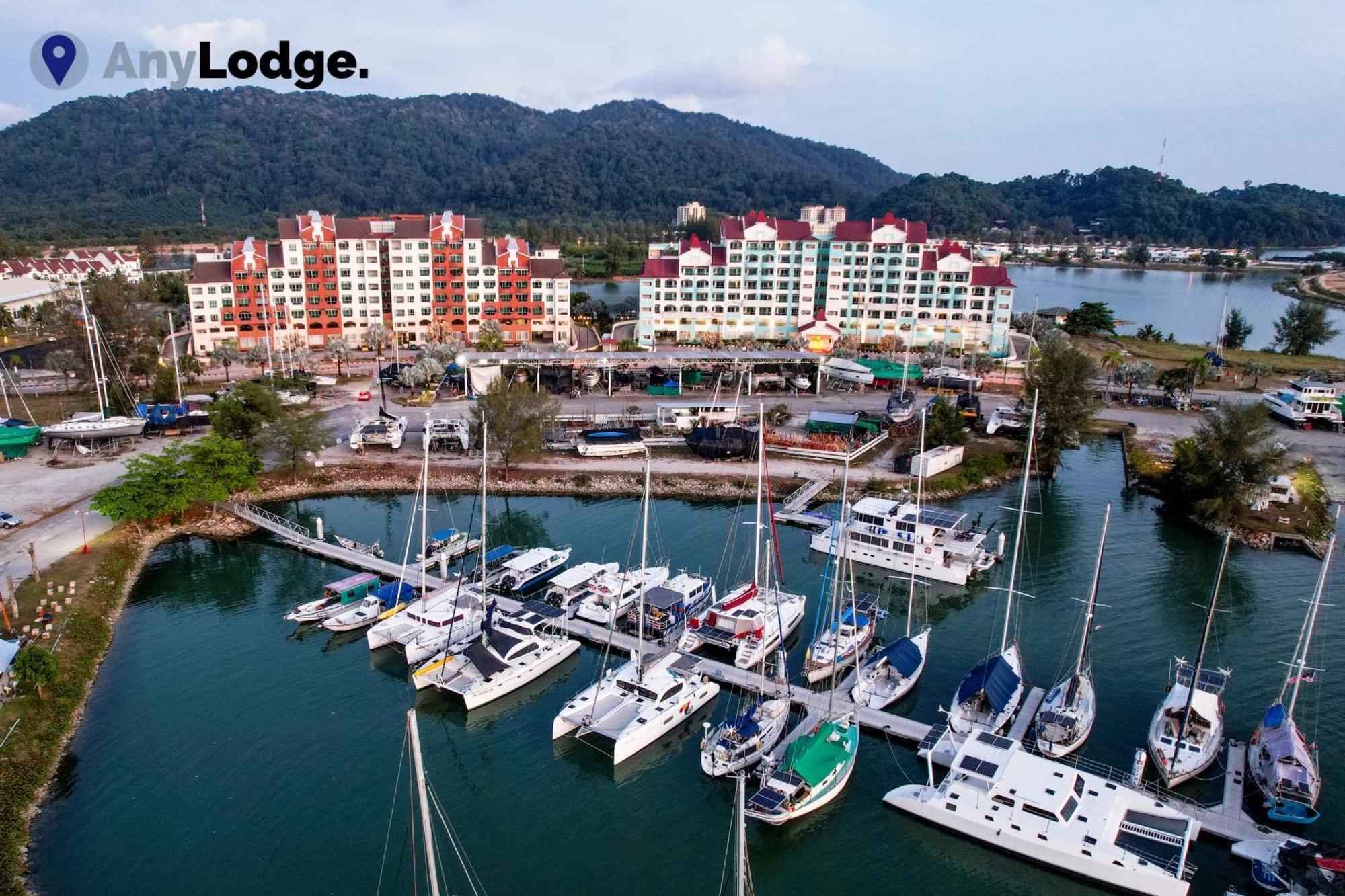 Anylodge Waterfront Marina Island Pangkor Lumut Exterior foto
